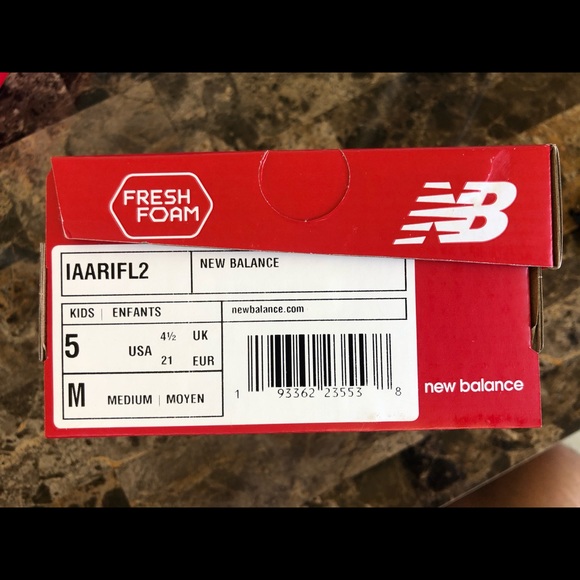 🆕 New Balance Toddler Girls Fresh Foam V2 sneaker - Picture 9 of 12